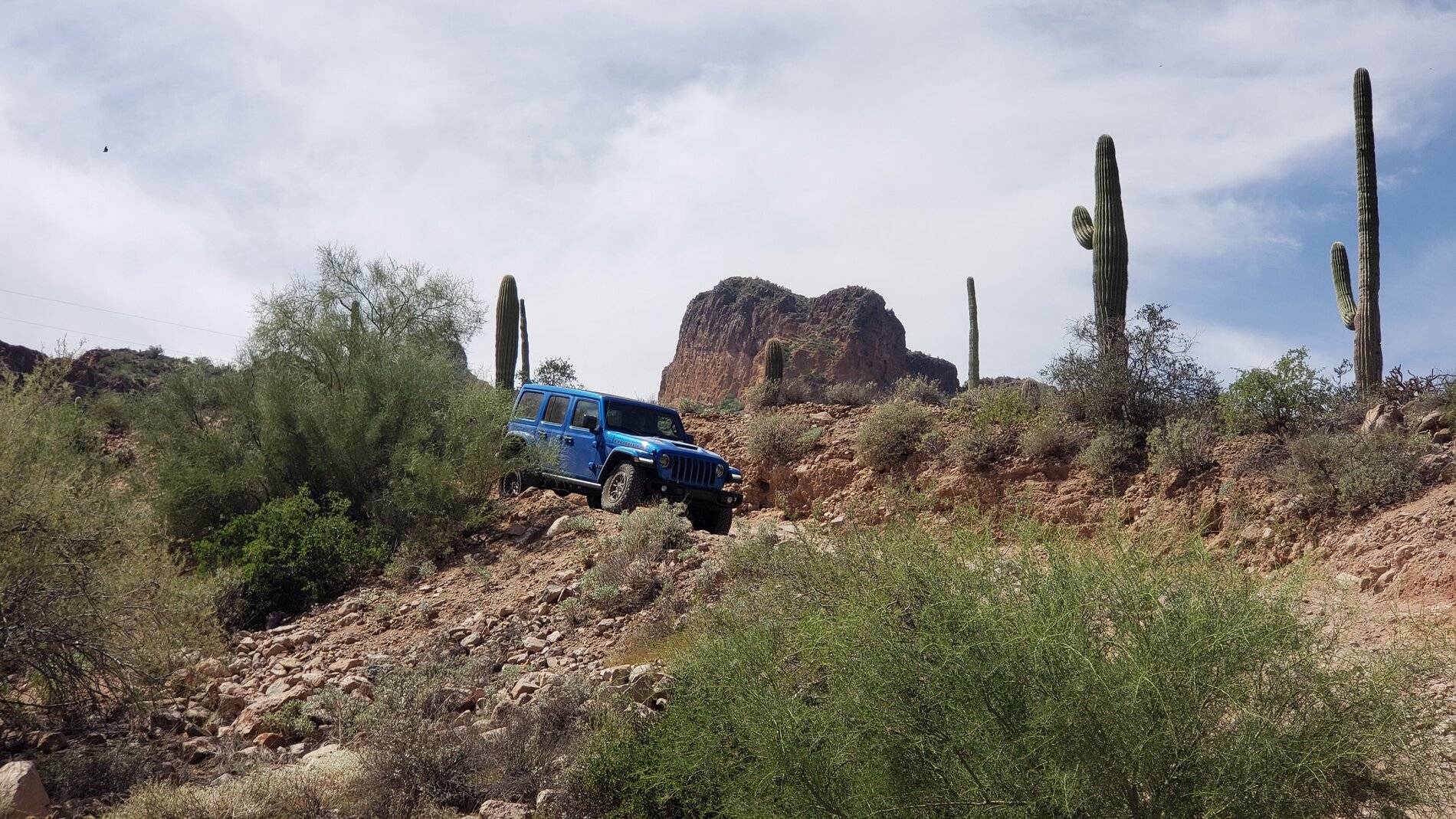 Jeep Wrangler JL Jeep Rubicon 392 Hydro Blue Build 06A5EF22-366E-49FC-A790-E8D3F8FDAB31