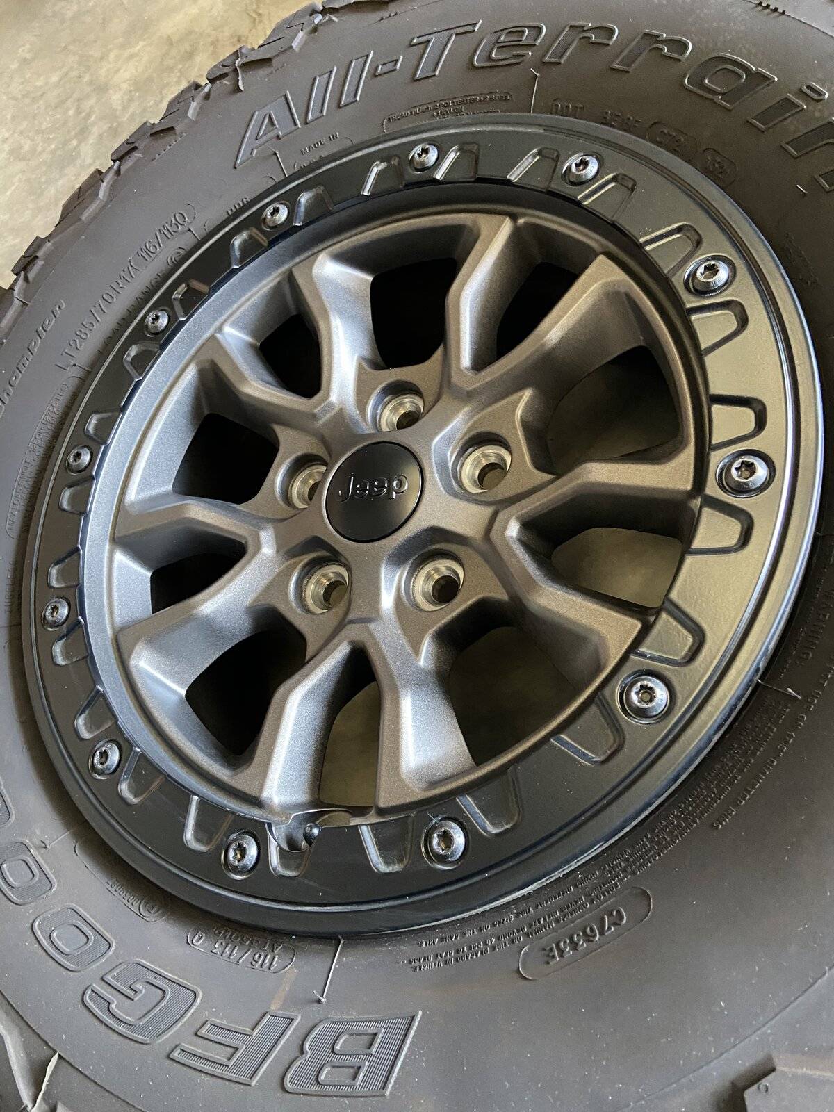 Jeep Wrangler JL Wrangler 392 wheels 8A920C5C-4762-4A82-B565-AE4A7402C294