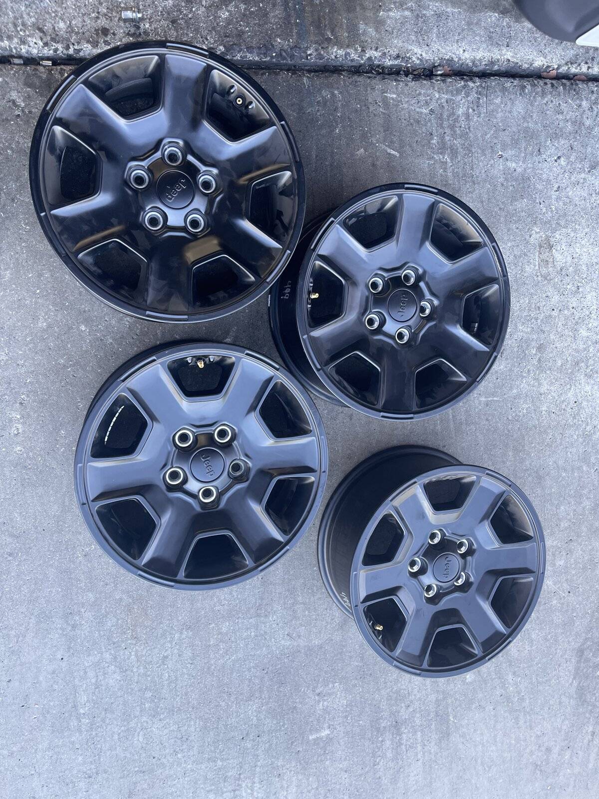 Jeep Wrangler JL 17 inch Mopar Mohave Wheels - $440 4569A6D3-D662-417A-87D7-A2F0BF0A4444