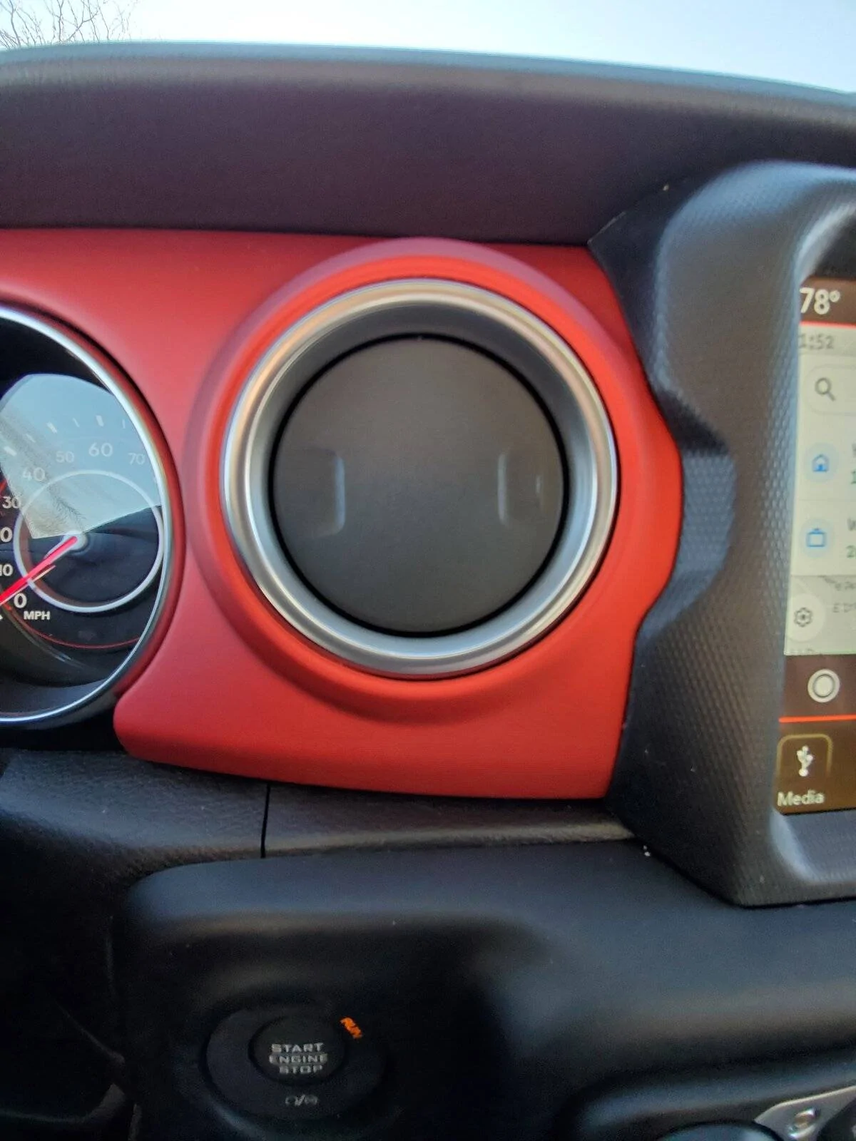 Jeep Wrangler JL Phone Holder Alternatives? 20210101_135237