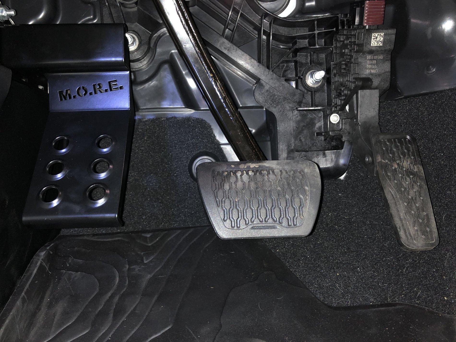 Jeep Wrangler JL Really want a dead pedal! 4436EED3-1875-4932-A605-BD9AB6D38BAF