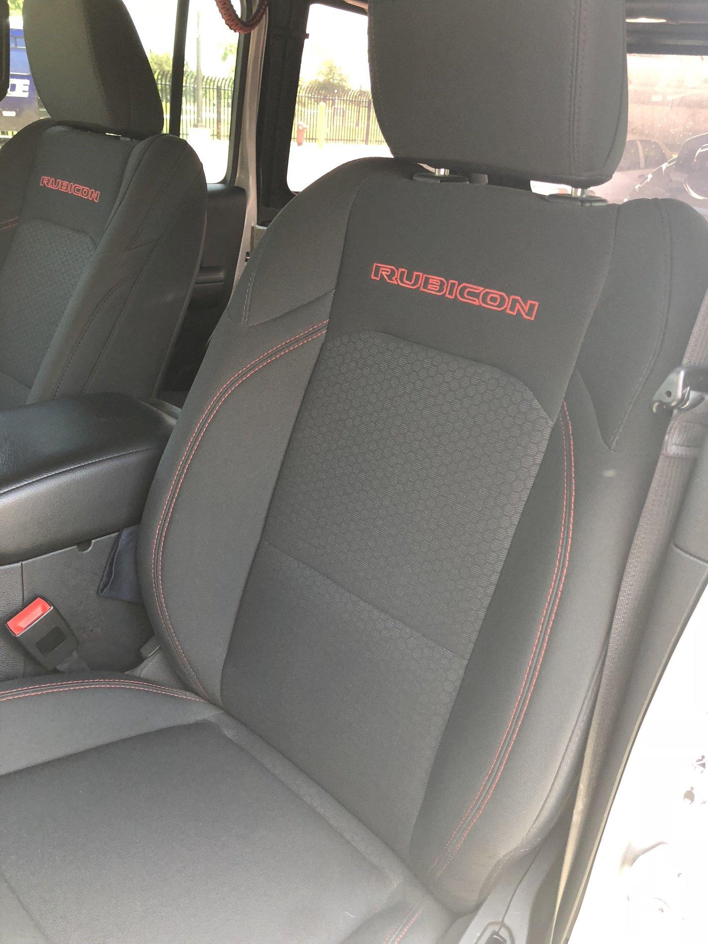 Jeep Wrangler JL Bartack Seat Covers IMG_2025.JPG