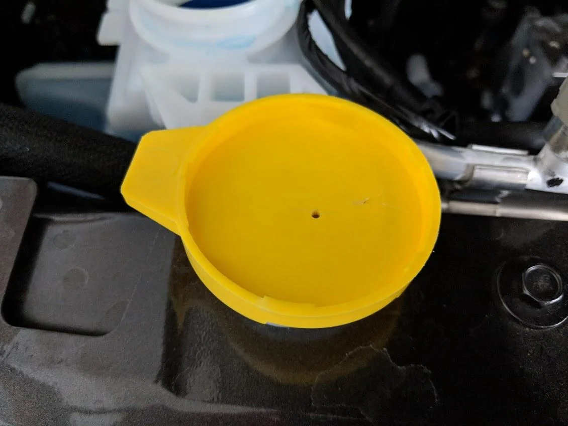 Jeep Wrangler JL Rear window fluid dripping IMG_20180530_130851