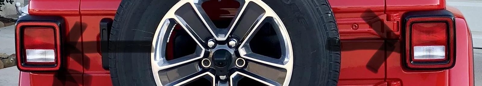 Jeep Wrangler JL Rear Lights BAA3205C-48B9-46BE-A110-B15AC0CA4EE8