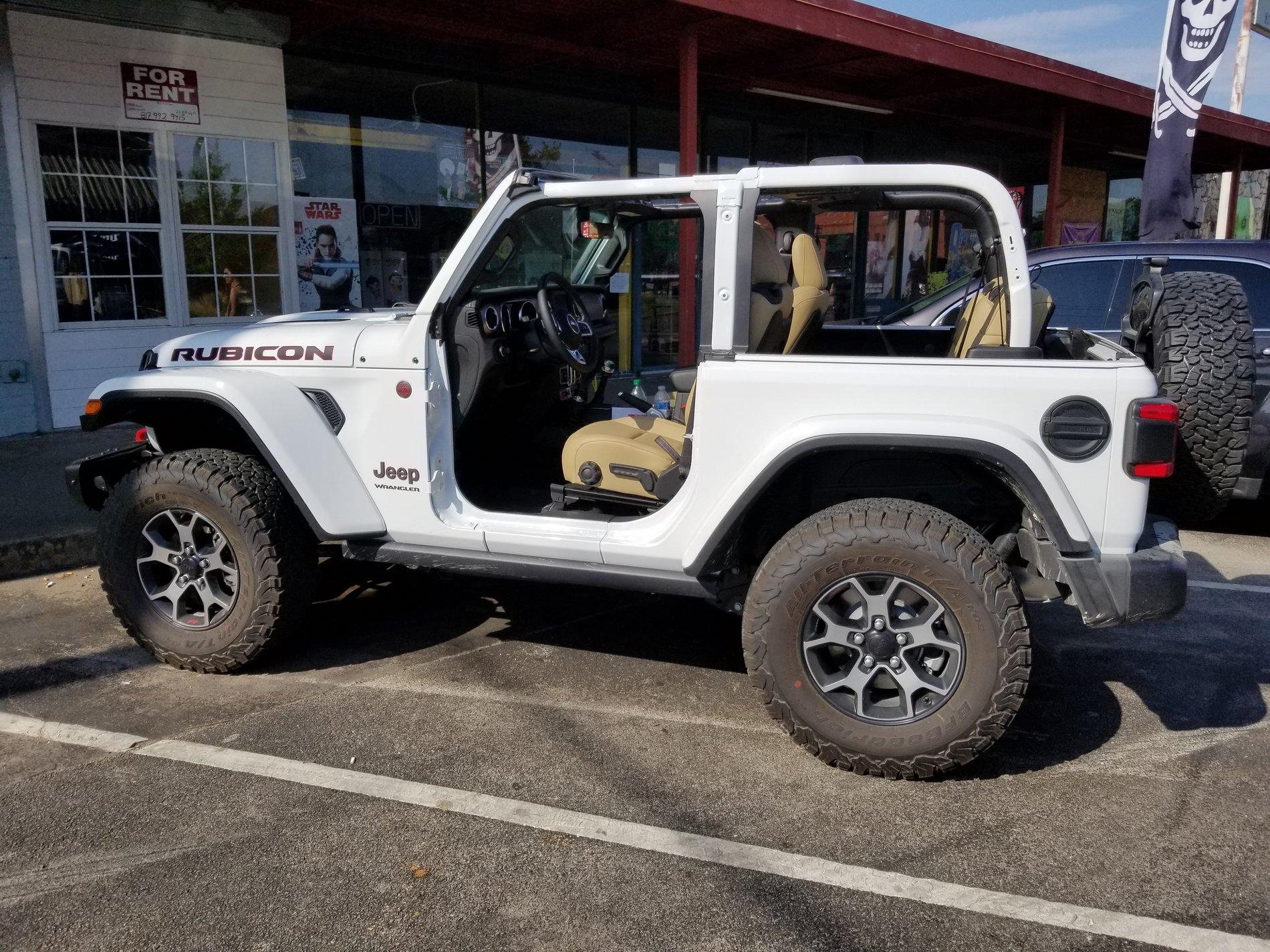 Jeep Wrangler JL White Topless 2 Door Spotted! 20180602_093245