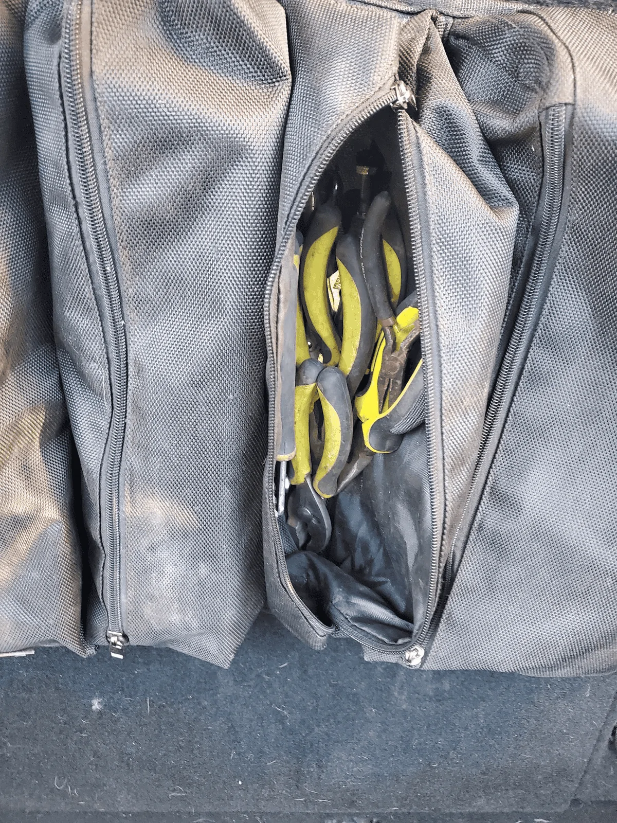 Jeep Wrangler JL What is a good tool bag? 1631933087237