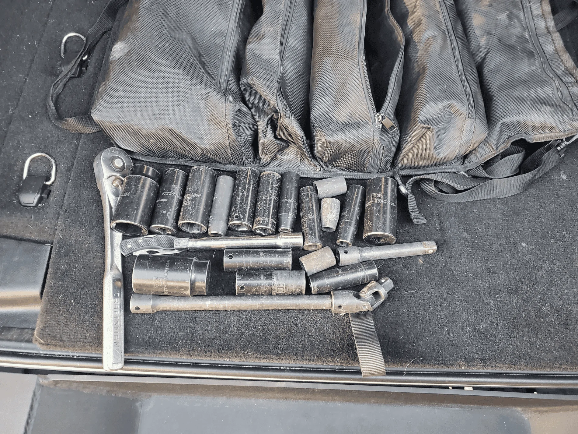 Jeep Wrangler JL What is a good tool bag? 1631933125286