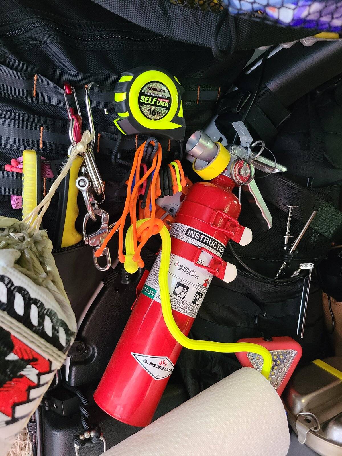 Jeep Wrangler JL Mounting a 2.5# Fire Extinguisher help 20210920_162234