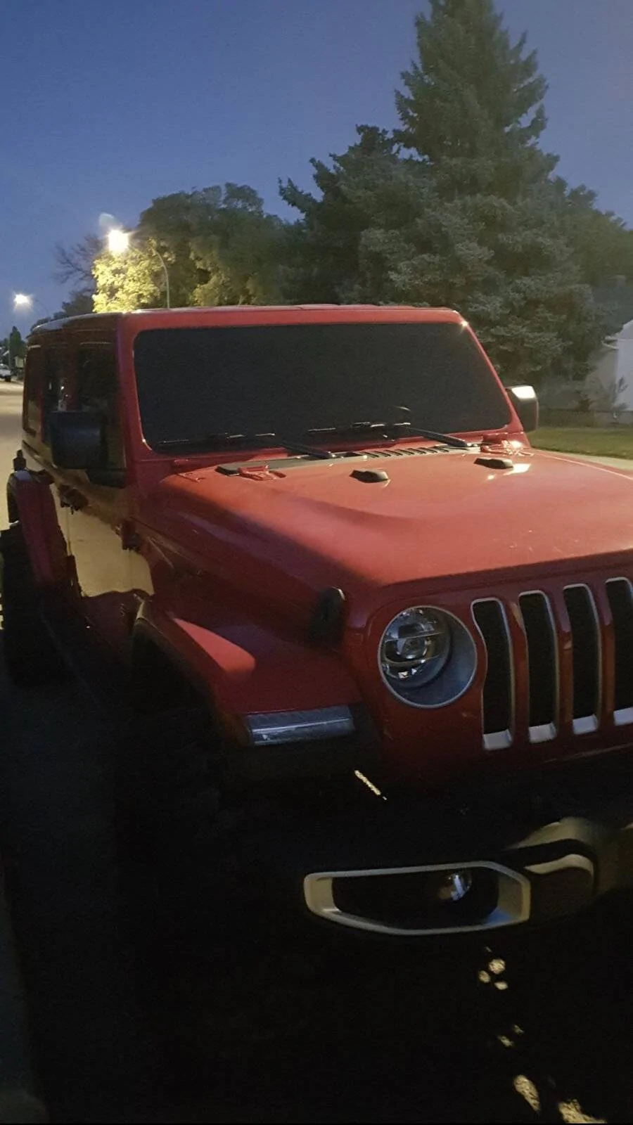 Jeep Wrangler JL Front window (brow) tint F35843FB-6419-4A21-BE91-A7403122D894