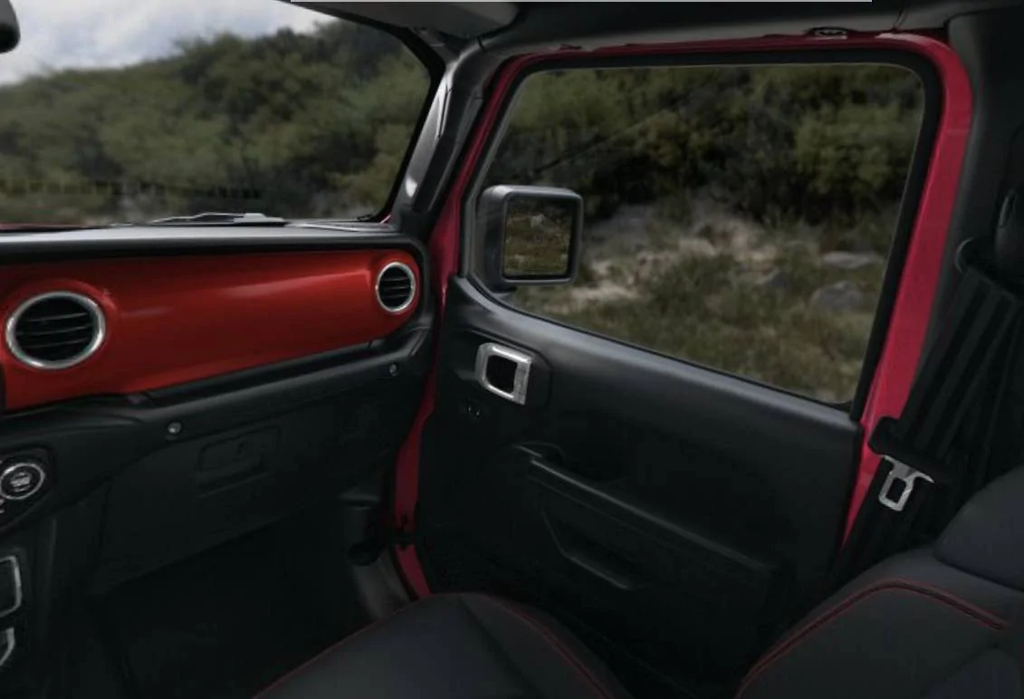 Jeep Wrangler JL Tuscadero Rubicon interior FBF6B2AD-72E3-47CE-92C7-998A73068C26