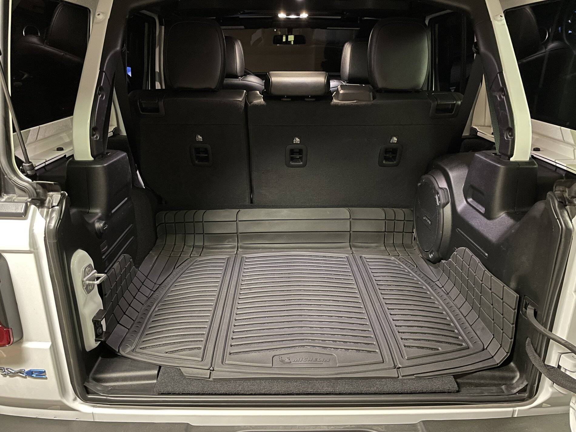 Jeep Wrangler JL 4xe custom rear trunk mat 91F56A29-926C-4585-B8DB-68D924F554B6