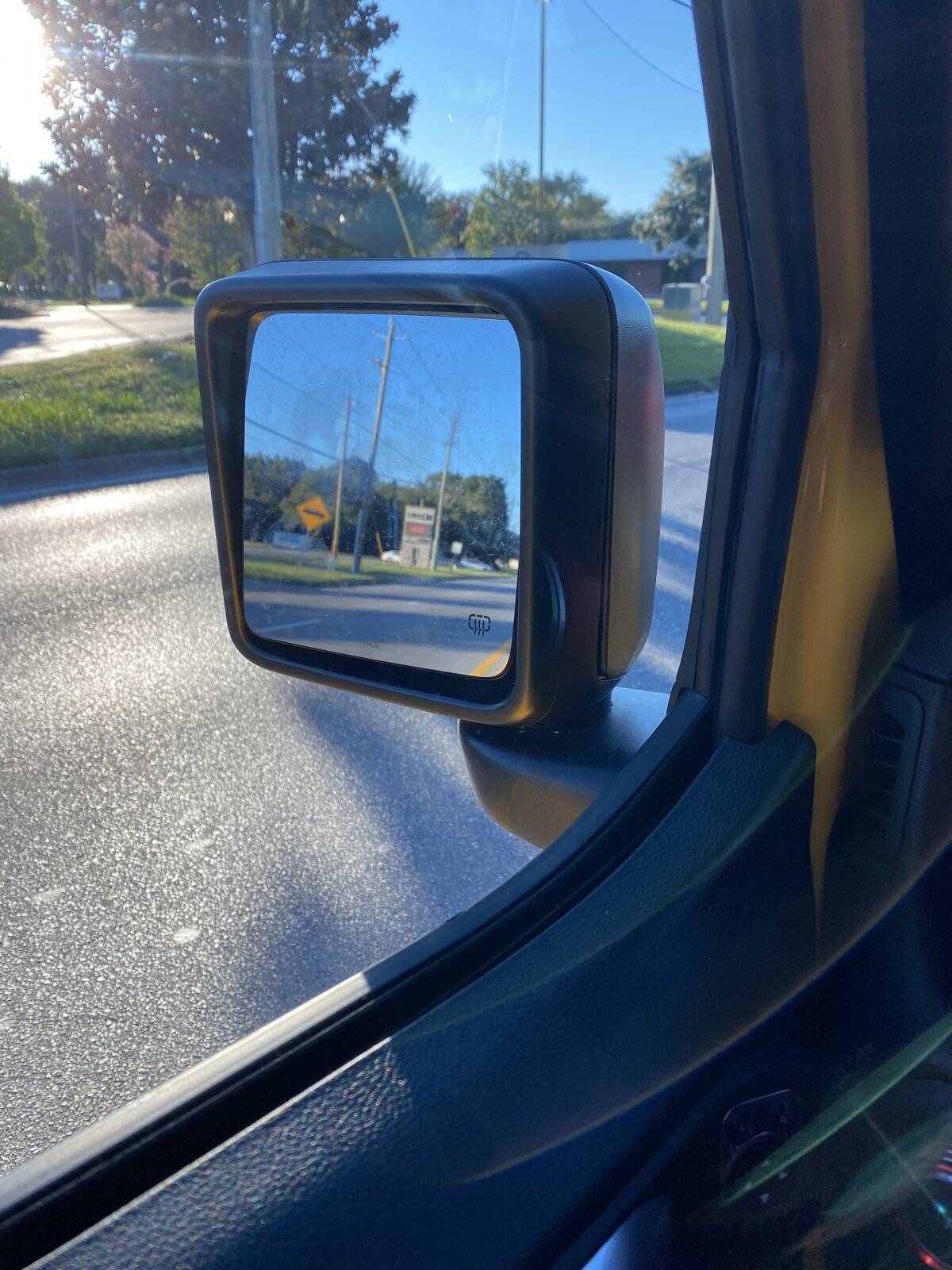 Jeep Wrangler JL Driver side mirror problem/repair 4449823C-0CAC-40D0-B0C9-0BCF695F83A9