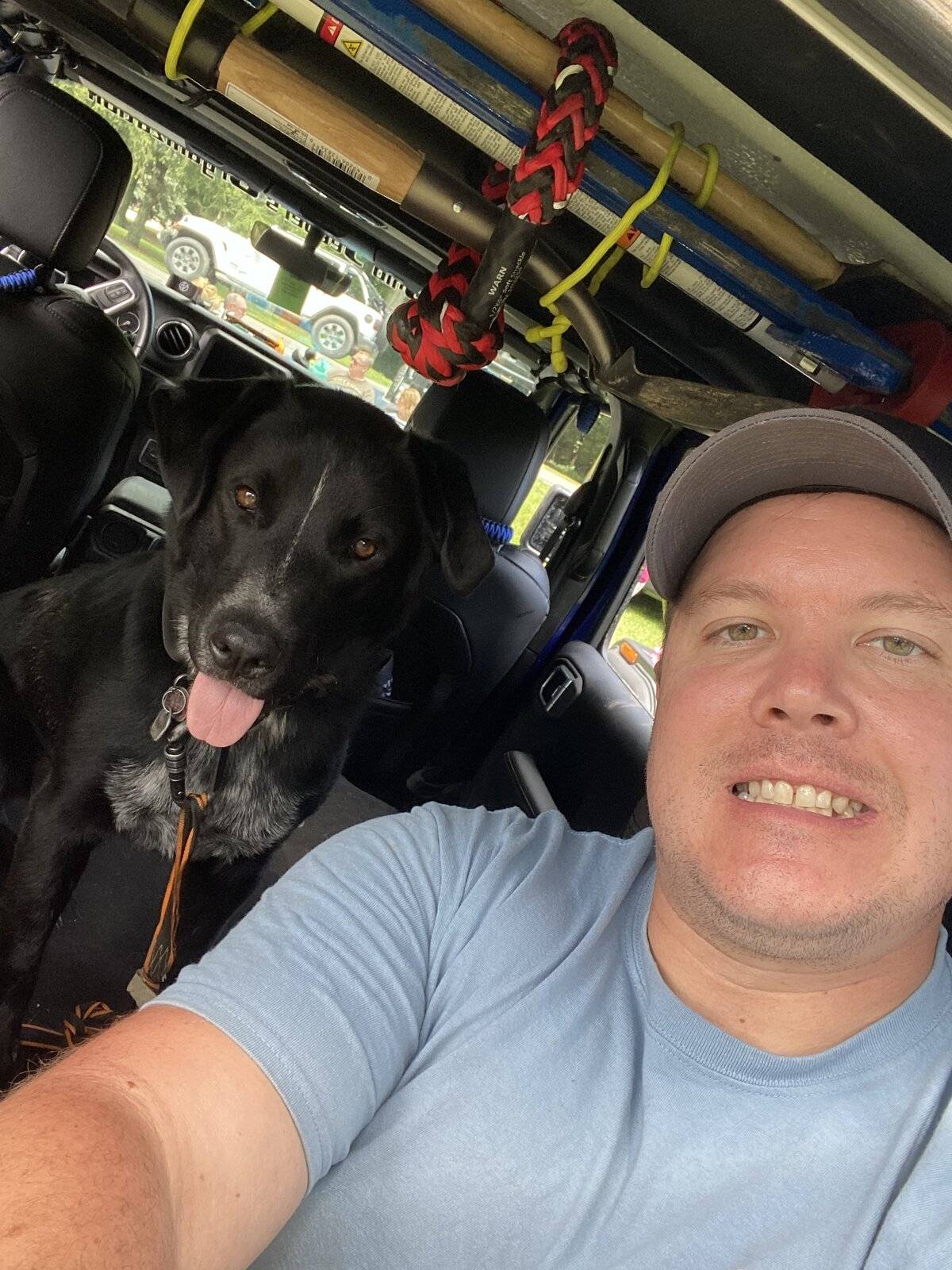 Jeep Wrangler JL Camping with dog BA6A7320-F004-4E8C-B8DA-CDBCB2EE00F1