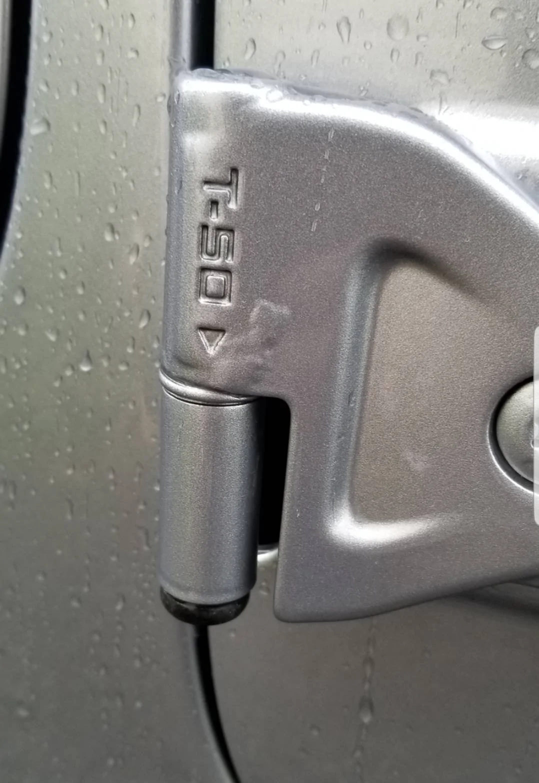 Jeep Wrangler JL Bubbles in Paint at Door Hinges 20210924_181757