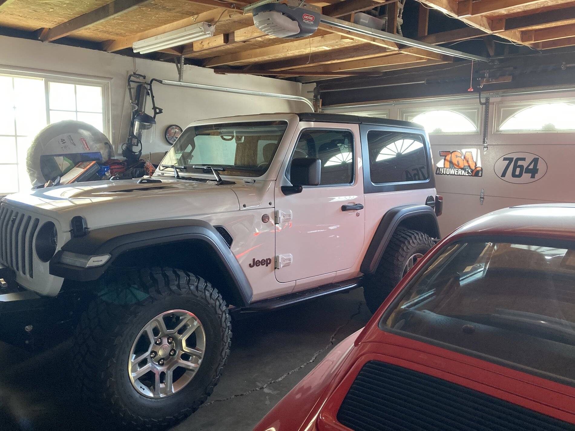 Jeep Wrangler JL Are ordered Jeeps sitting outside? 8BA0A0AB-7F3E-4793-8E4A-00E48BFBA7CE