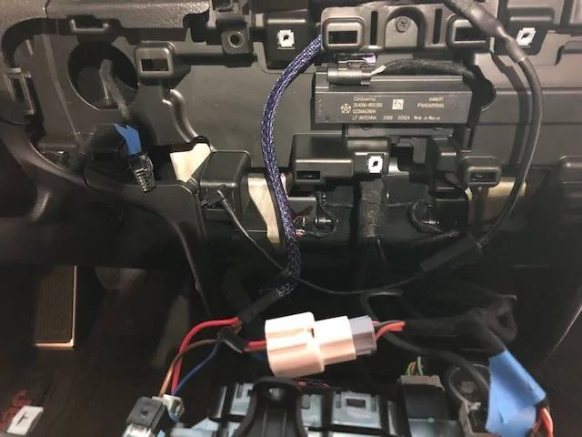Jeep Wrangler JL Installing Accessory Power Cord to Dash Rail accessory power