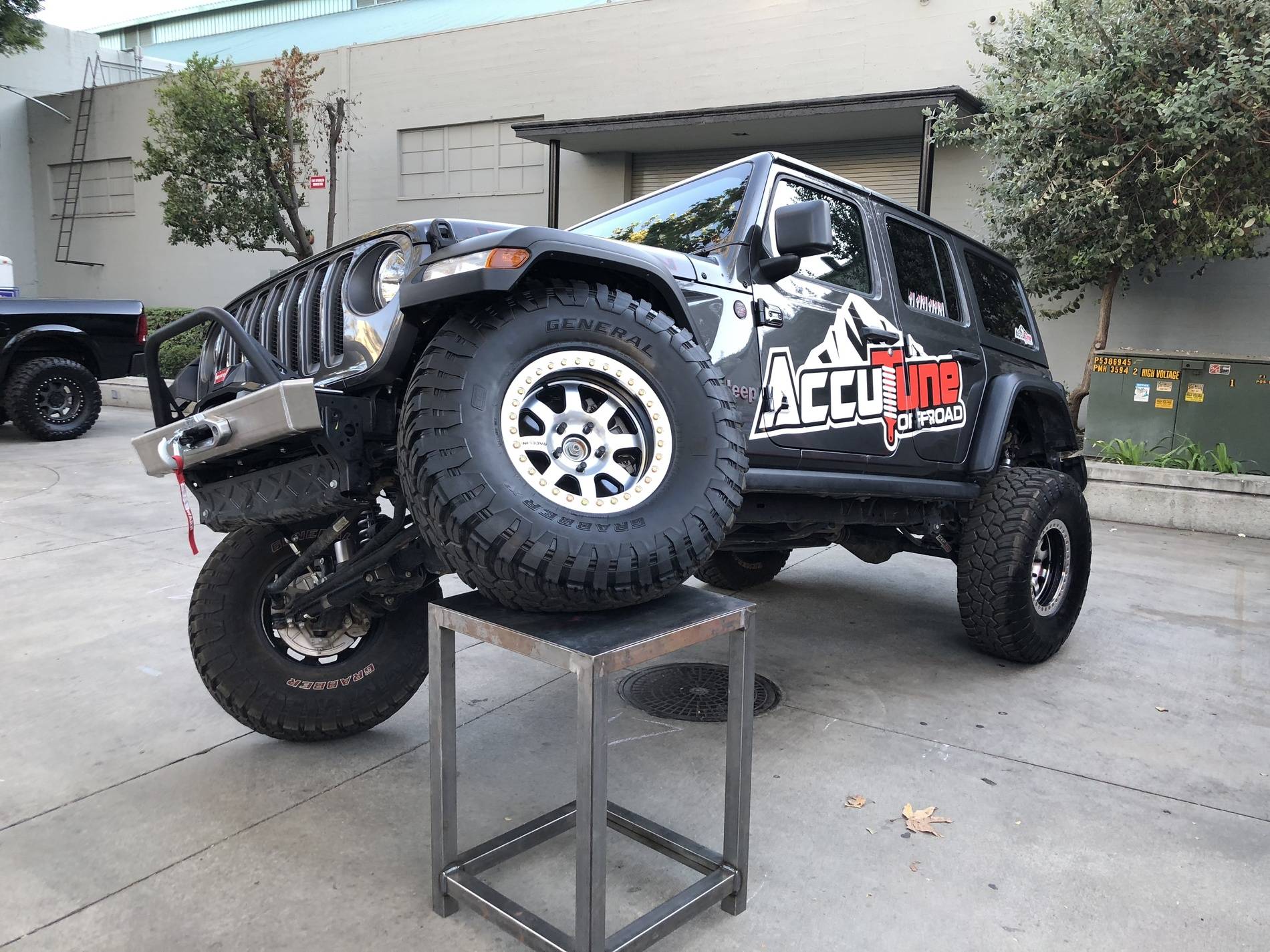 Jeep Wrangler JL King Coilovers vs Bypass Shocks IMG_2216