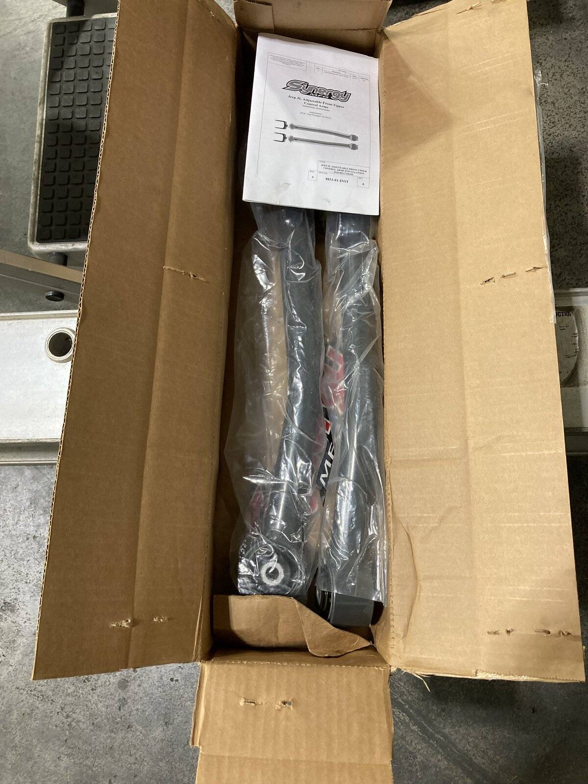 Jeep Wrangler JL Synergy upper and lower adjustable control arms IMG_0987