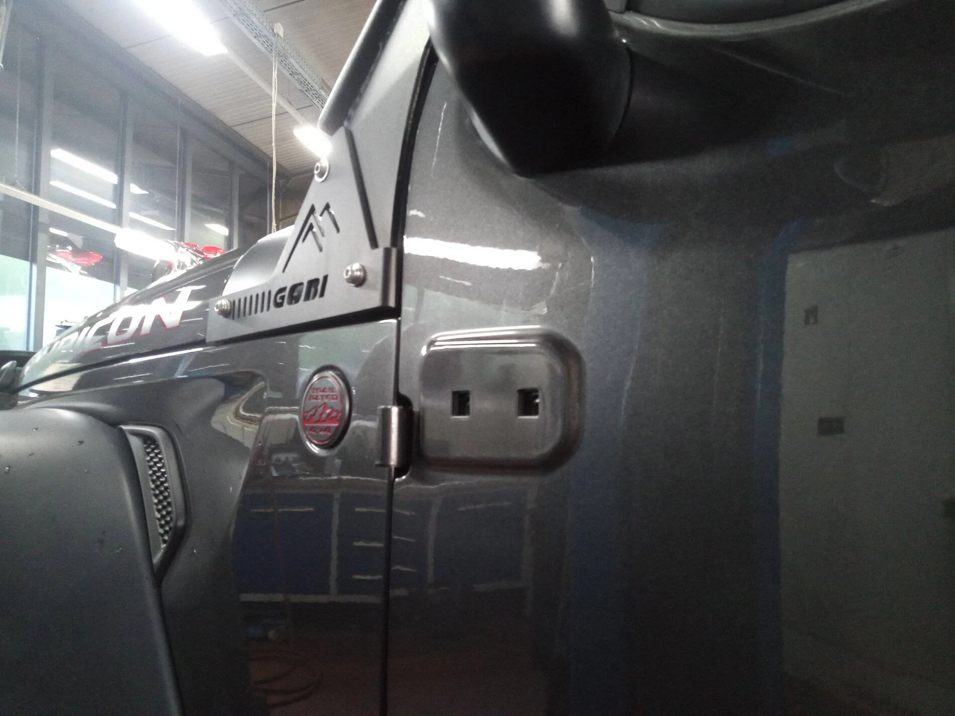 Jeep Wrangler JL Bubbles in Paint at Door Hinges IMG_20211001_150149_967