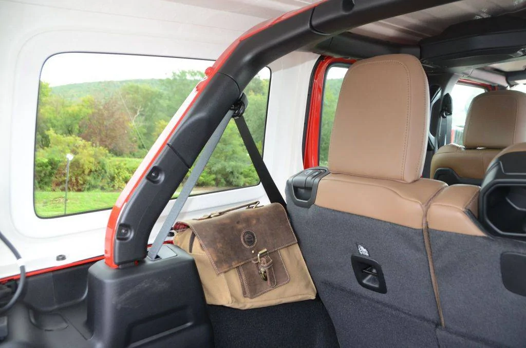 Jeep Wrangler JL Door nets recommendations? JLRedRubiTanSaddlebag2