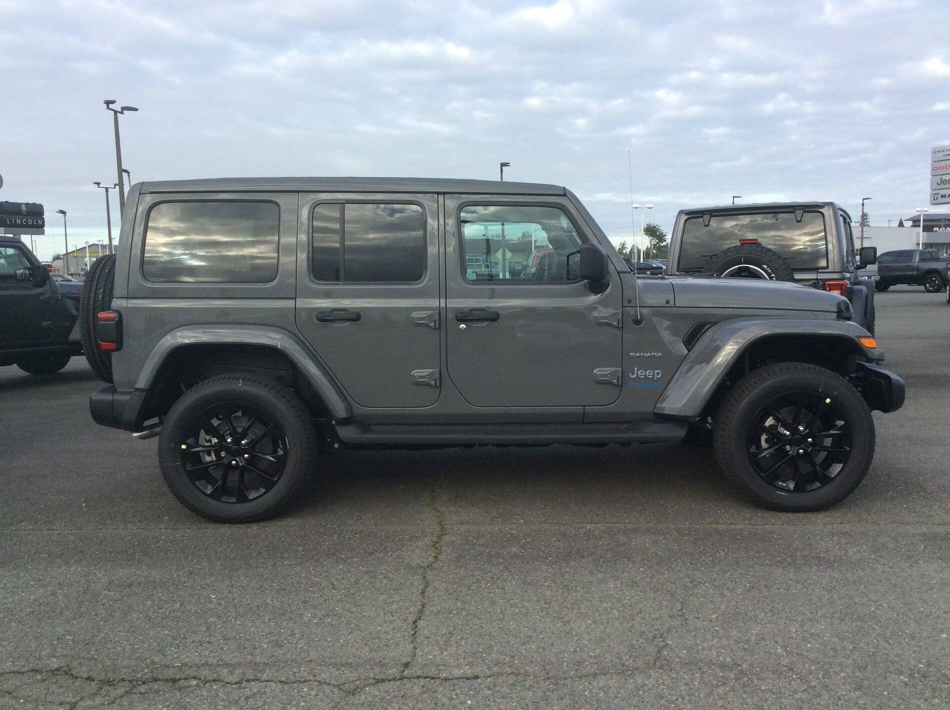 Jeep Wrangler JL Waiting around 93E14D7A-42D9-4623-B2E1-A179691B6DC1
