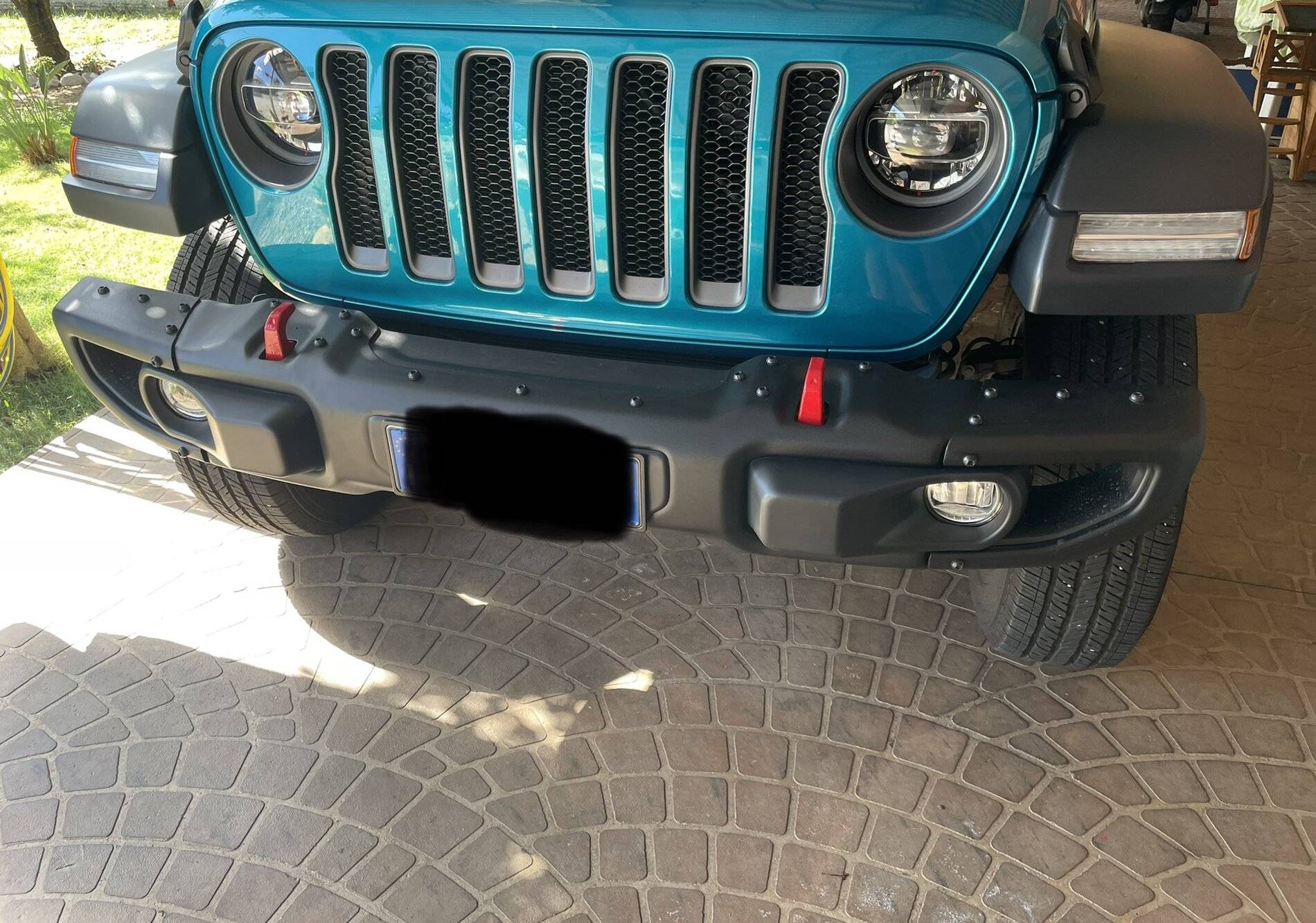 Jeep Wrangler JL front parking sensors DAB67E86-E9CA-4FB0-9495-1C586BC38A56