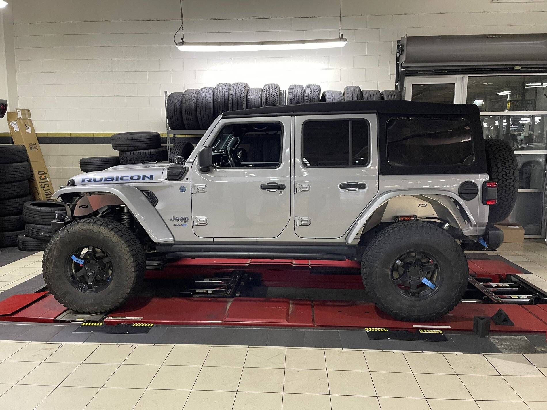 Jeep Wrangler JL 4xe Lift Kit? 72D88943-A49F-46C4-B8DE-5D3D7539385E