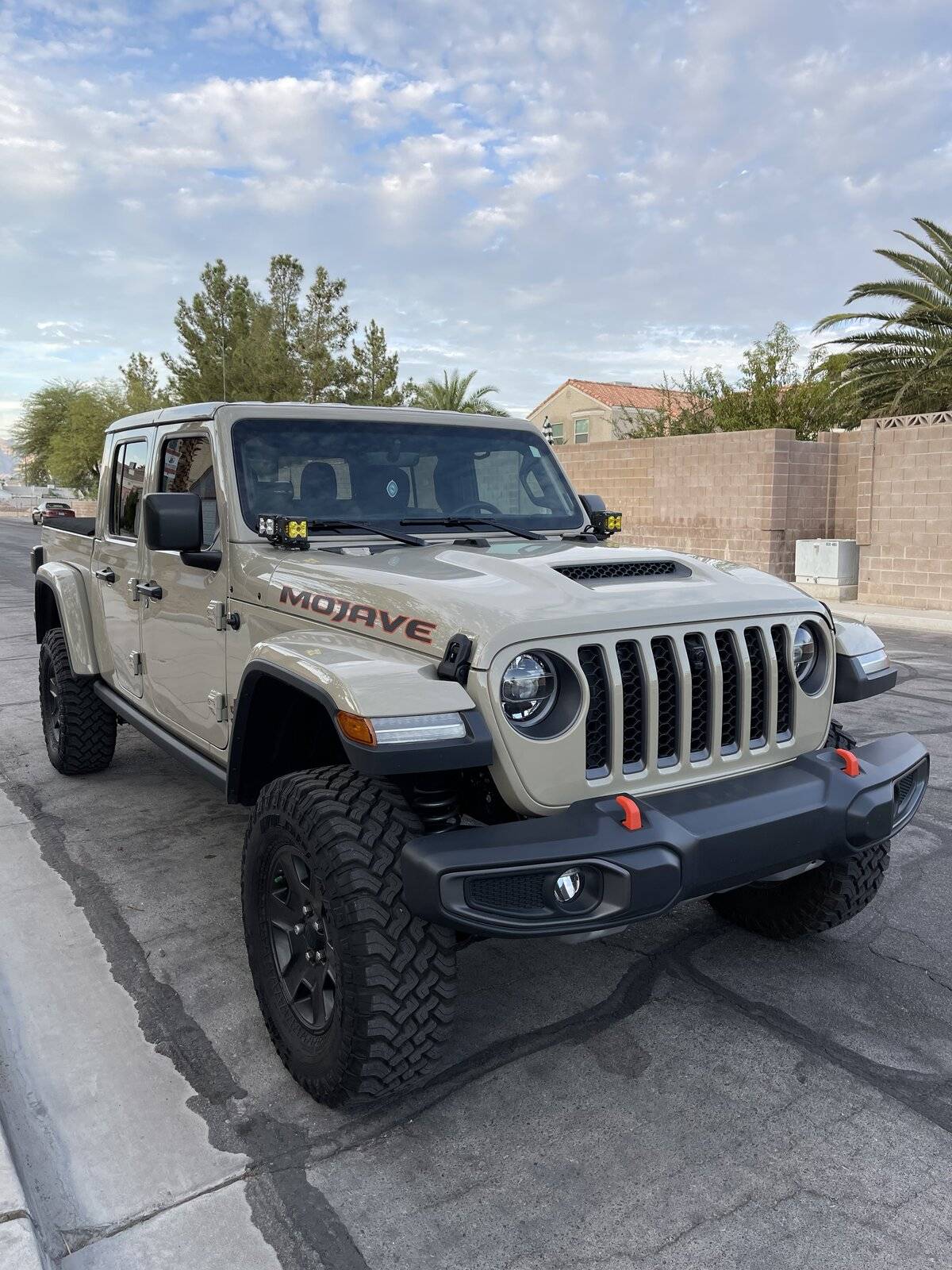 Jeep Wrangler JL 392 Windshield or Cowl Light brackets ?? C2D727C3-46D4-4994-9FDE-D55FD2770586