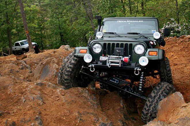 131_0709_07_z%2Bjeep_wrangler%2Bfront_view.jpg