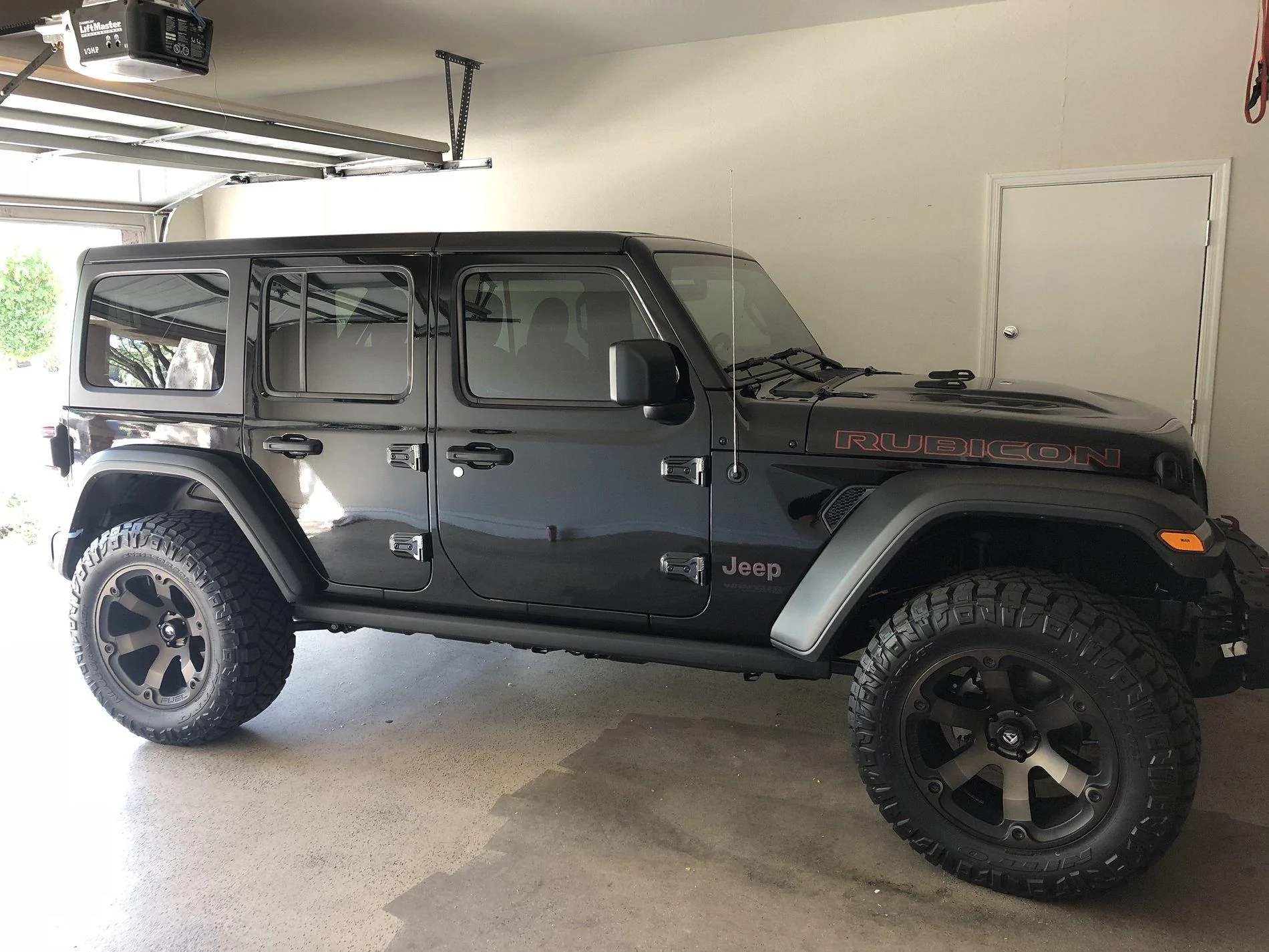 Jeep Wrangler JL JLU Sahara - 35s or 37's? D9ED25C7-E4C5-4B03-9977-F4A3735F992C