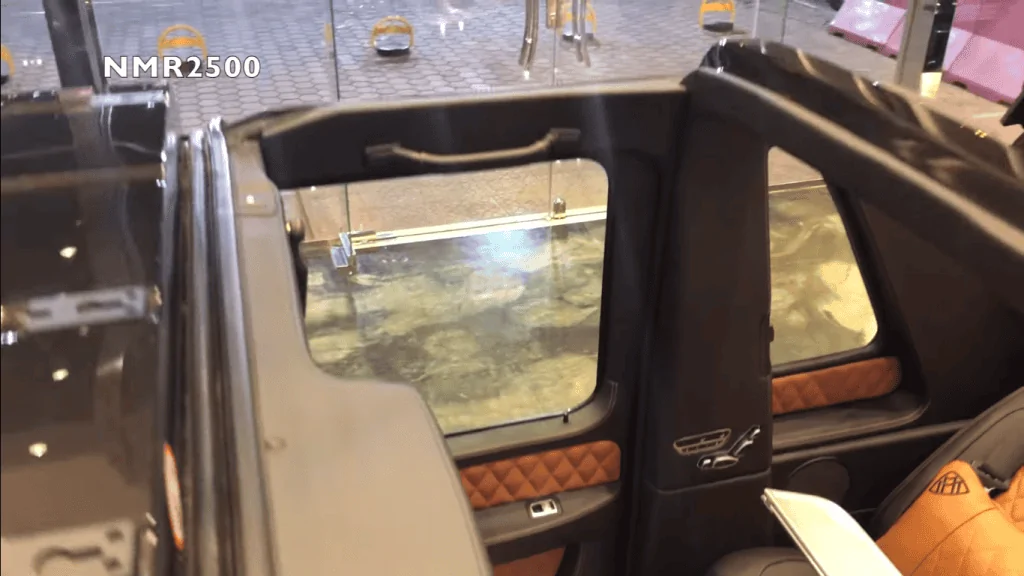 Jeep Wrangler JL Water streaming into cabin when opening door p_887v753v2