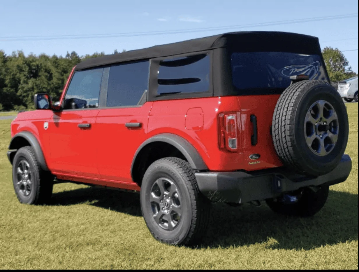 Jeep Wrangler JL The new Bronco is UGLY 1634077348601