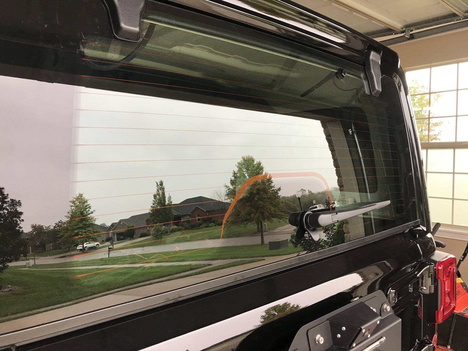 Jeep Wrangler JL Back Glass Heating Element Grid image