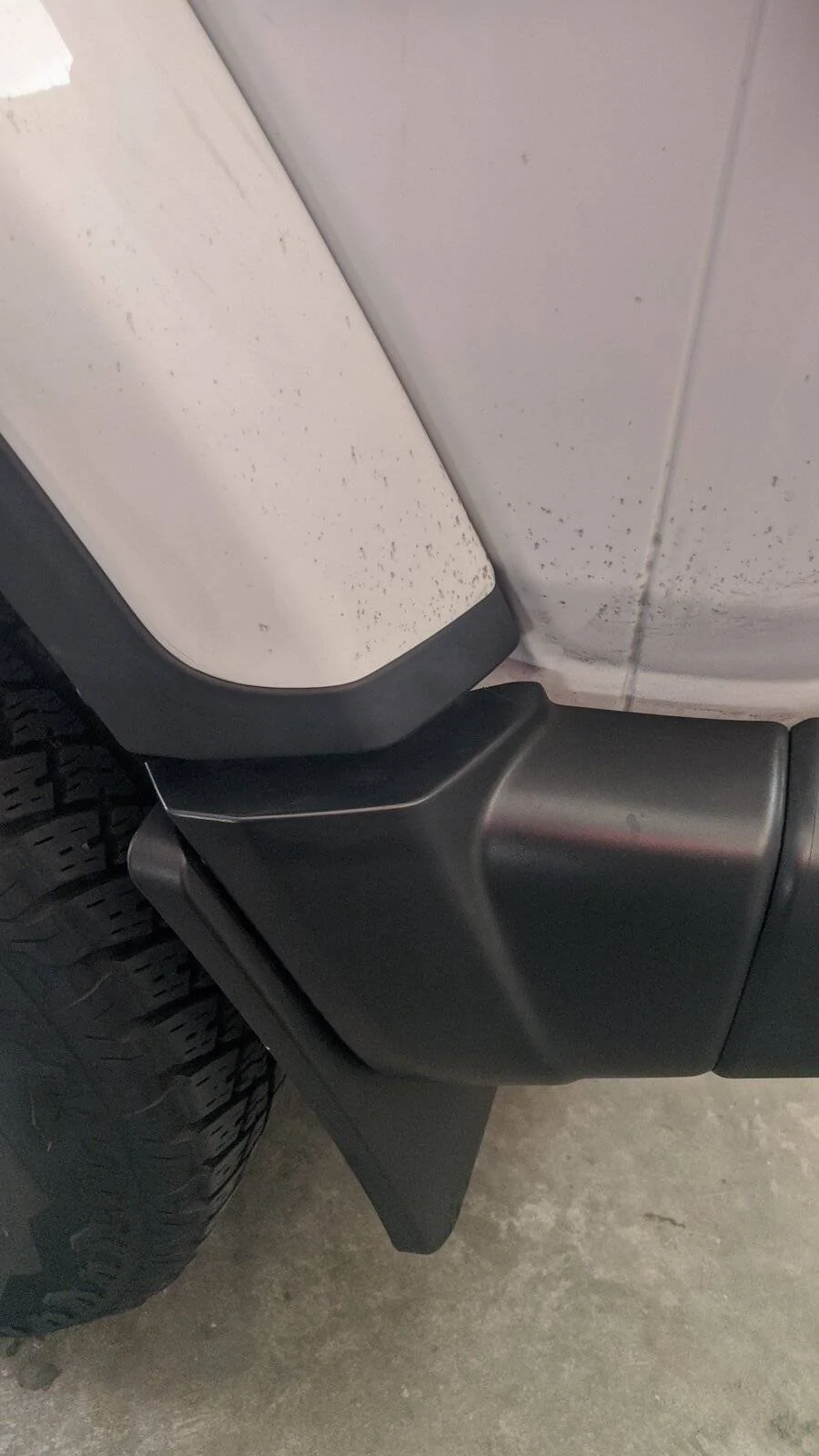 Jeep Wrangler JL How to prevent splatter between stock bumper gap? IMG_20211013_172105