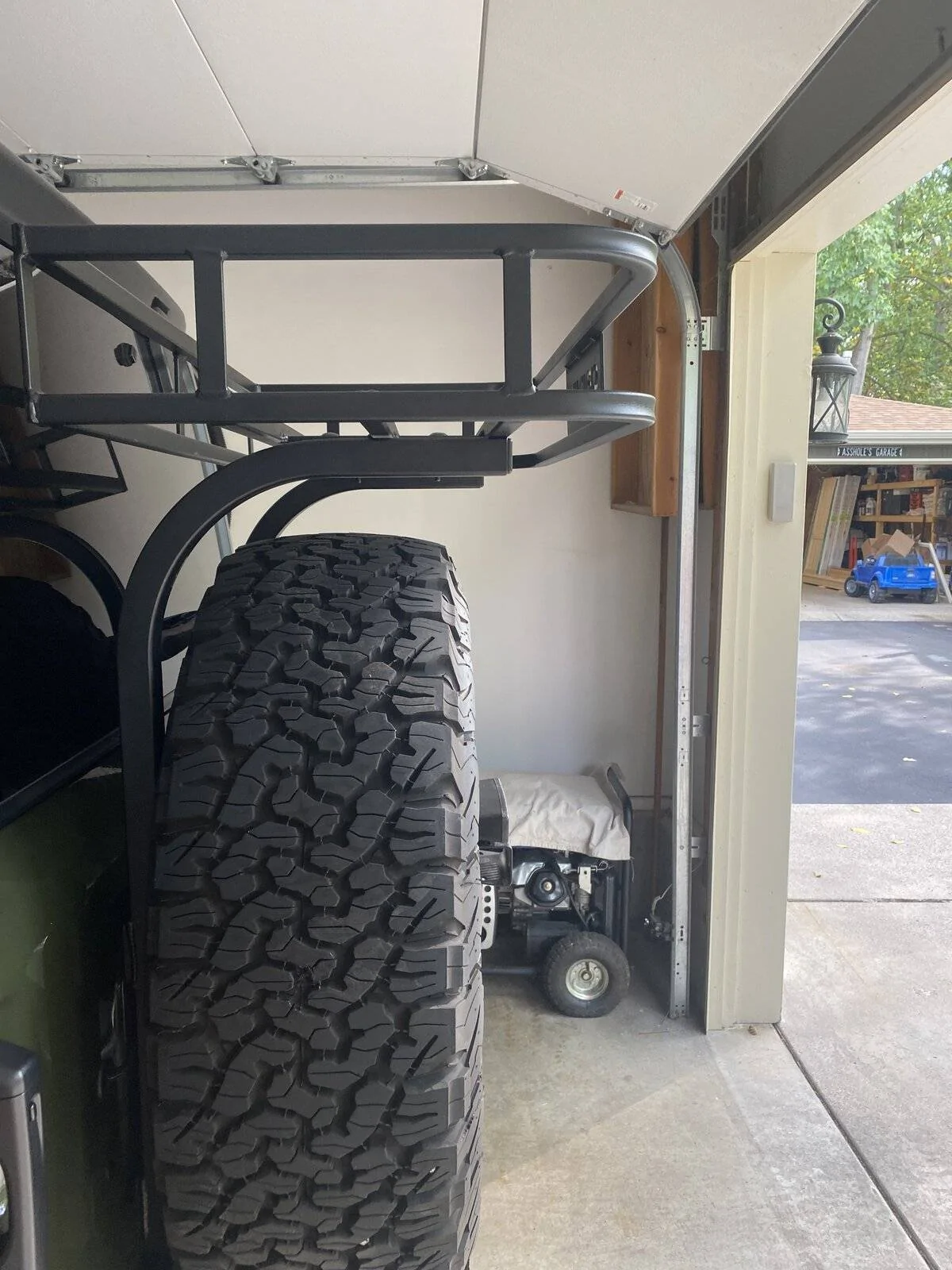 Jeep Wrangler JL Rear tire cargo rack IMG_3928