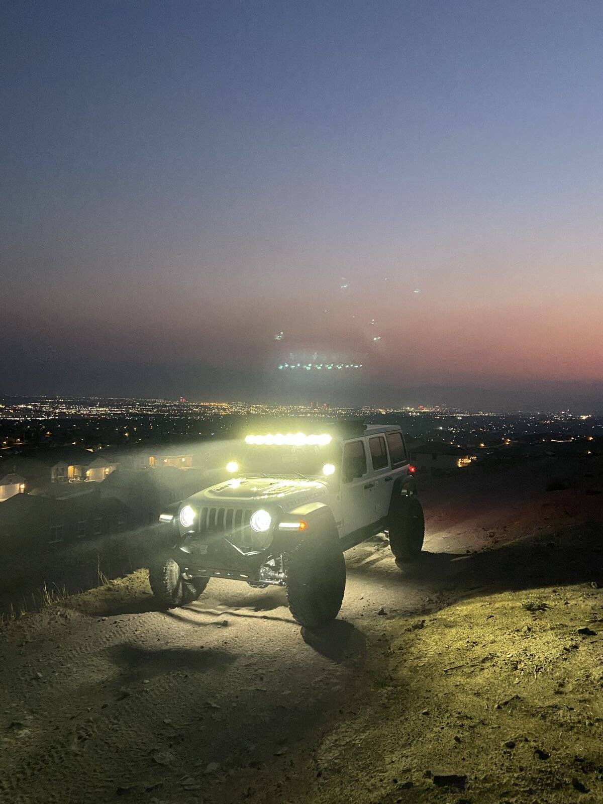 Jeep Wrangler JL Lightbars: Over windshield vs. hood mounts 64C8BEF4-7B51-449E-942B-B4F54B65136C