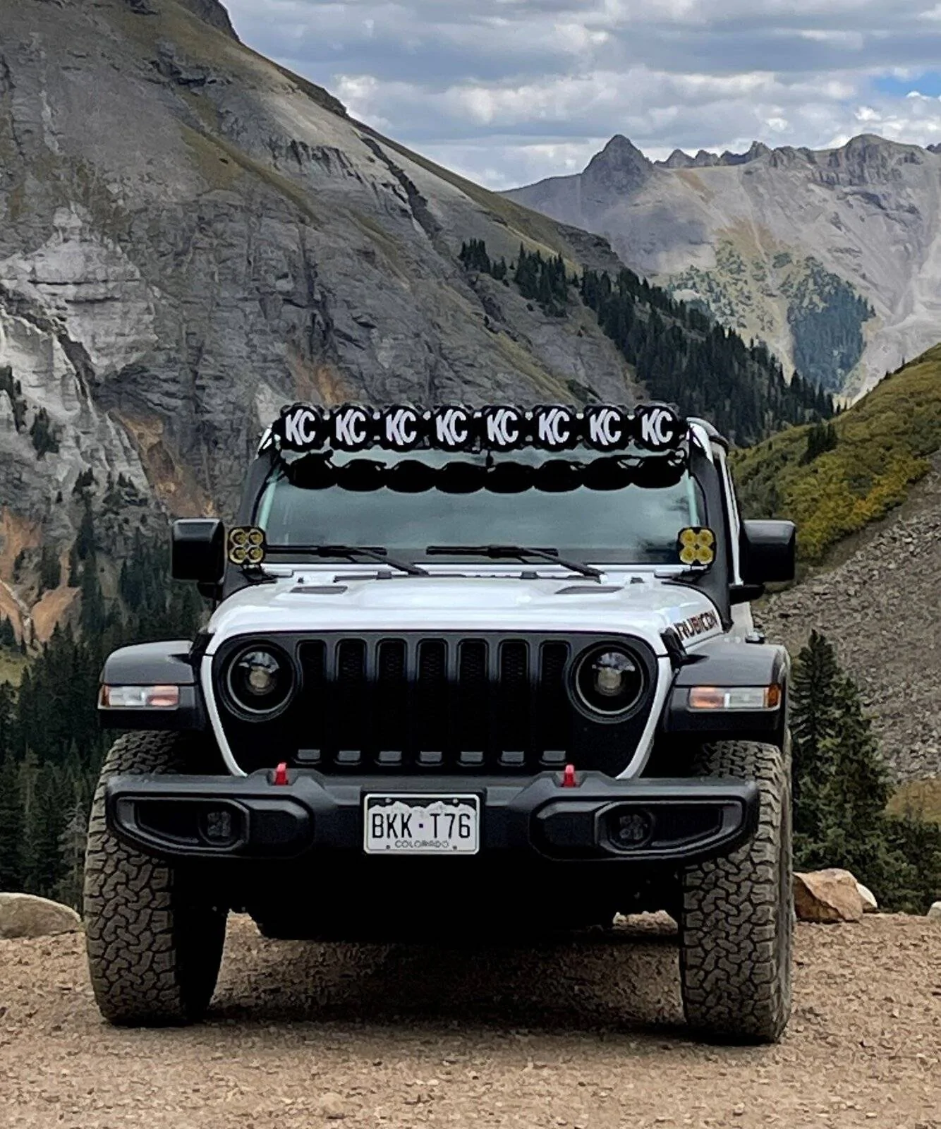 Jeep Wrangler JL Lightbars: Over windshield vs. hood mounts KC Lights