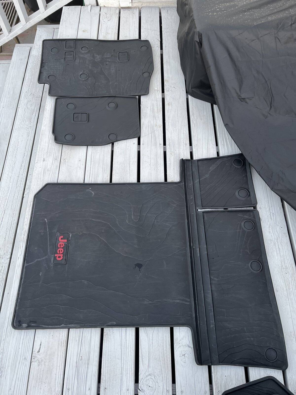 Jeep Wrangler JL Mopar Mats 10C99F26-A954-4D9F-94DF-7367DE4AB488