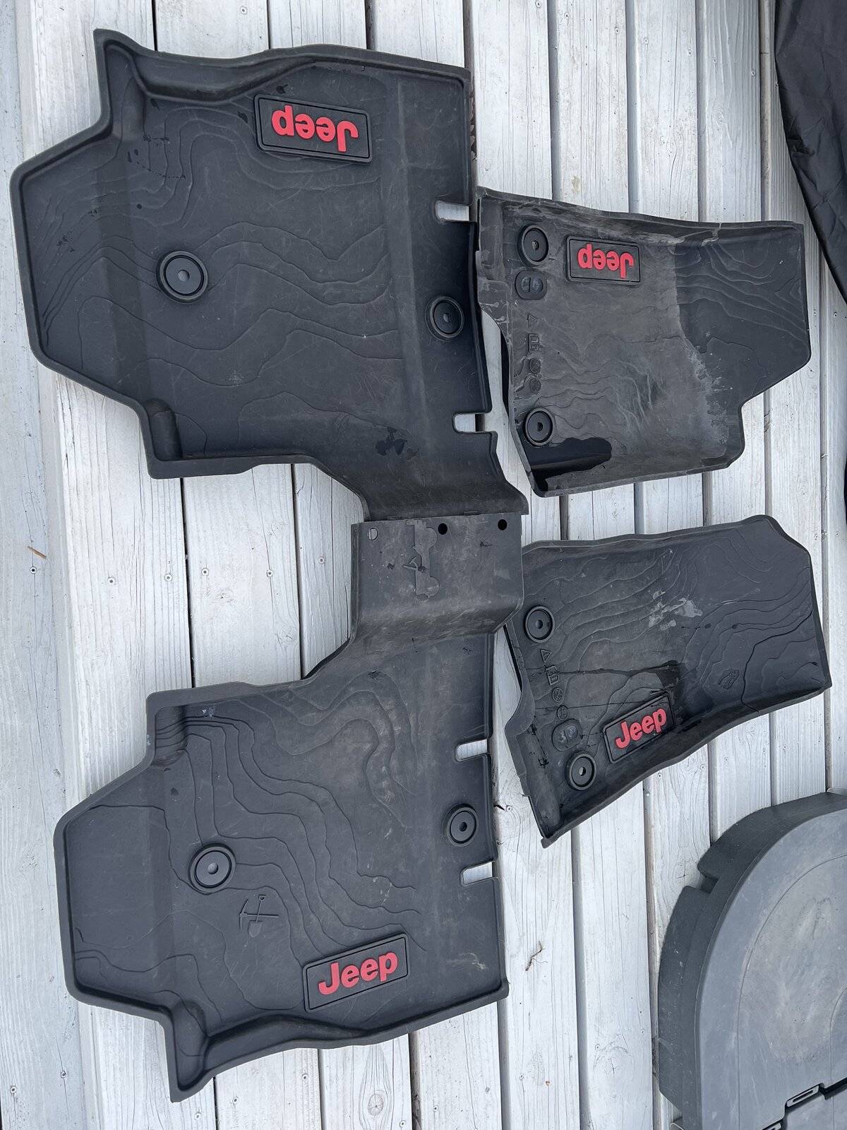 Jeep Wrangler JL Mopar Mats 72FA9680-991A-4A14-B510-3384964C8CFE
