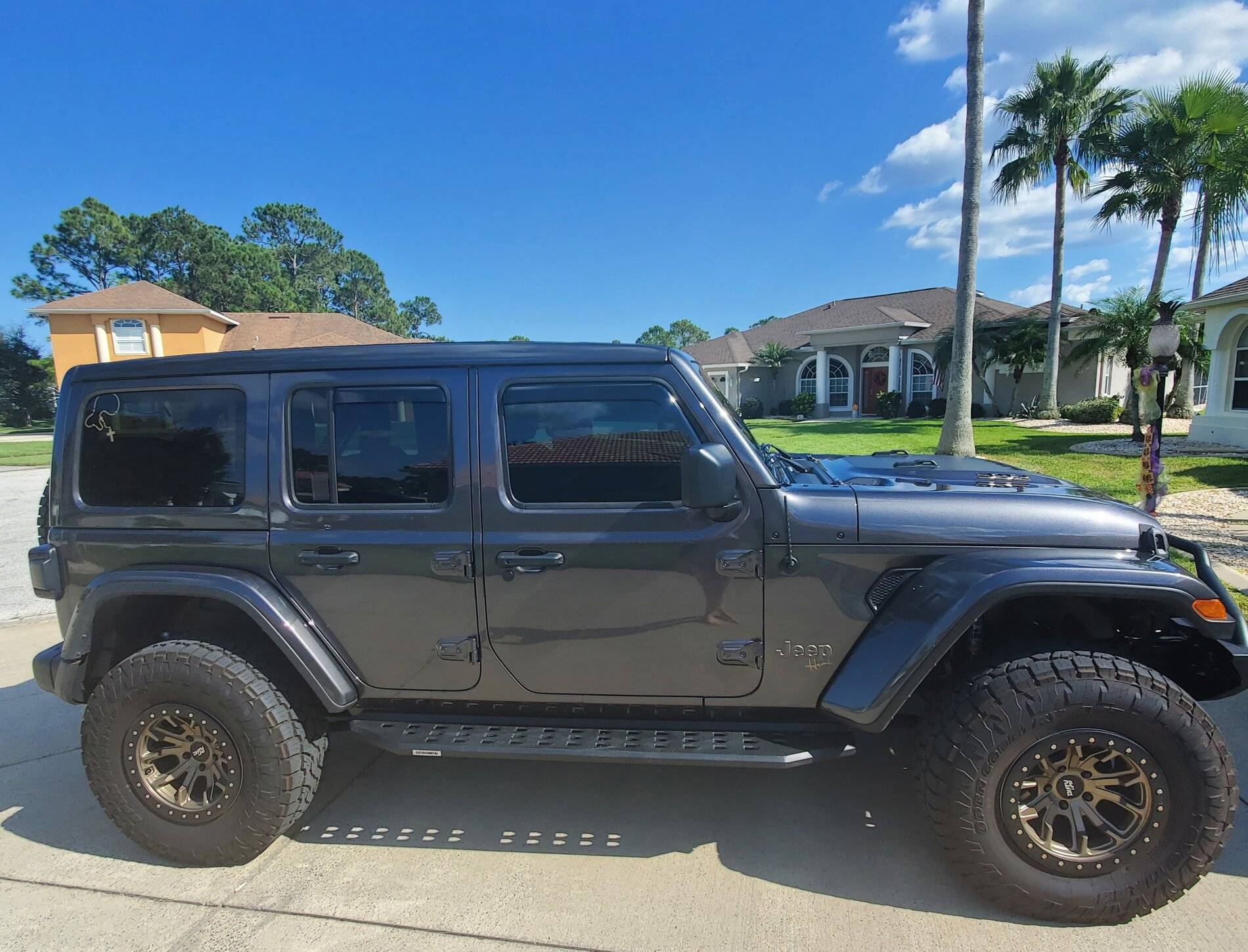 Jeep Wrangler JL Help with 392 side steps? 20211016_150742