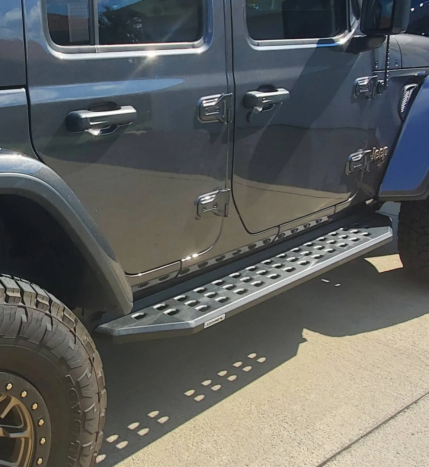 Jeep Wrangler JL Help with 392 side steps? 20211016_150855