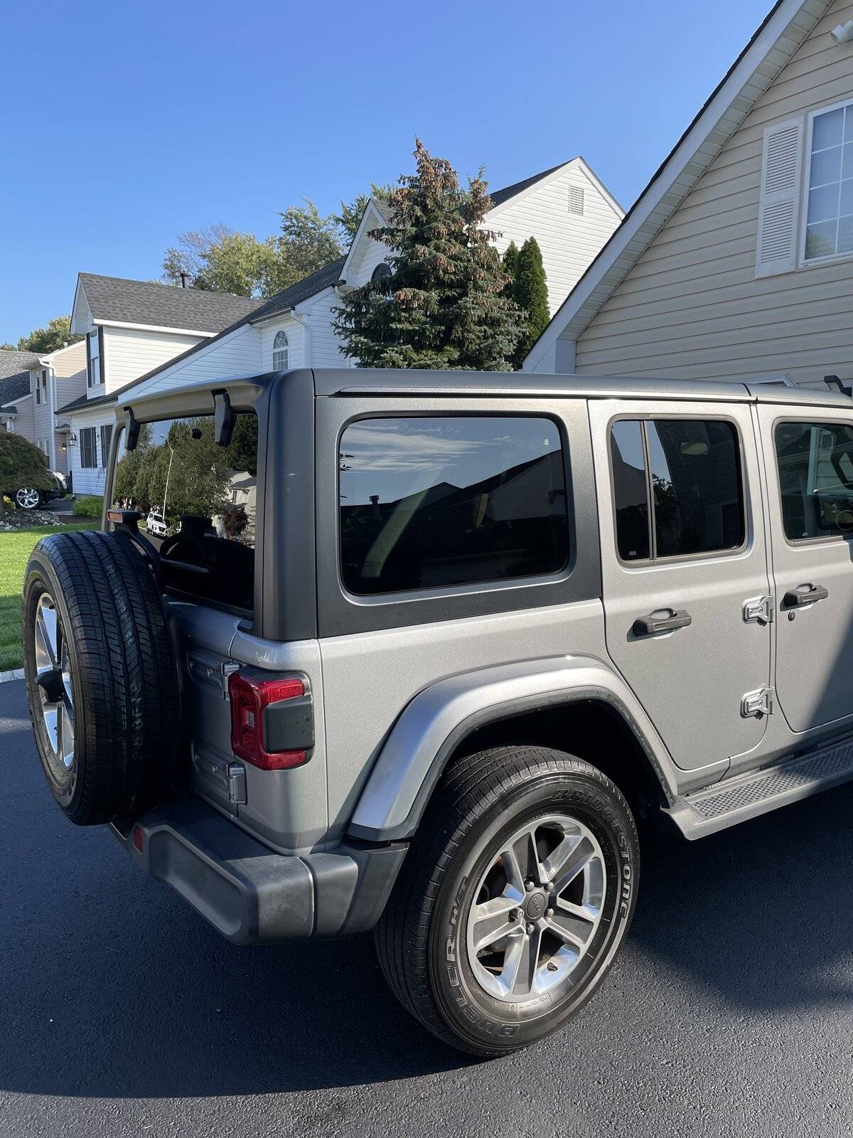 Jeep Wrangler JL JLU textured hardtop 82B18160-7761-44F6-85DD-445526C1BD78