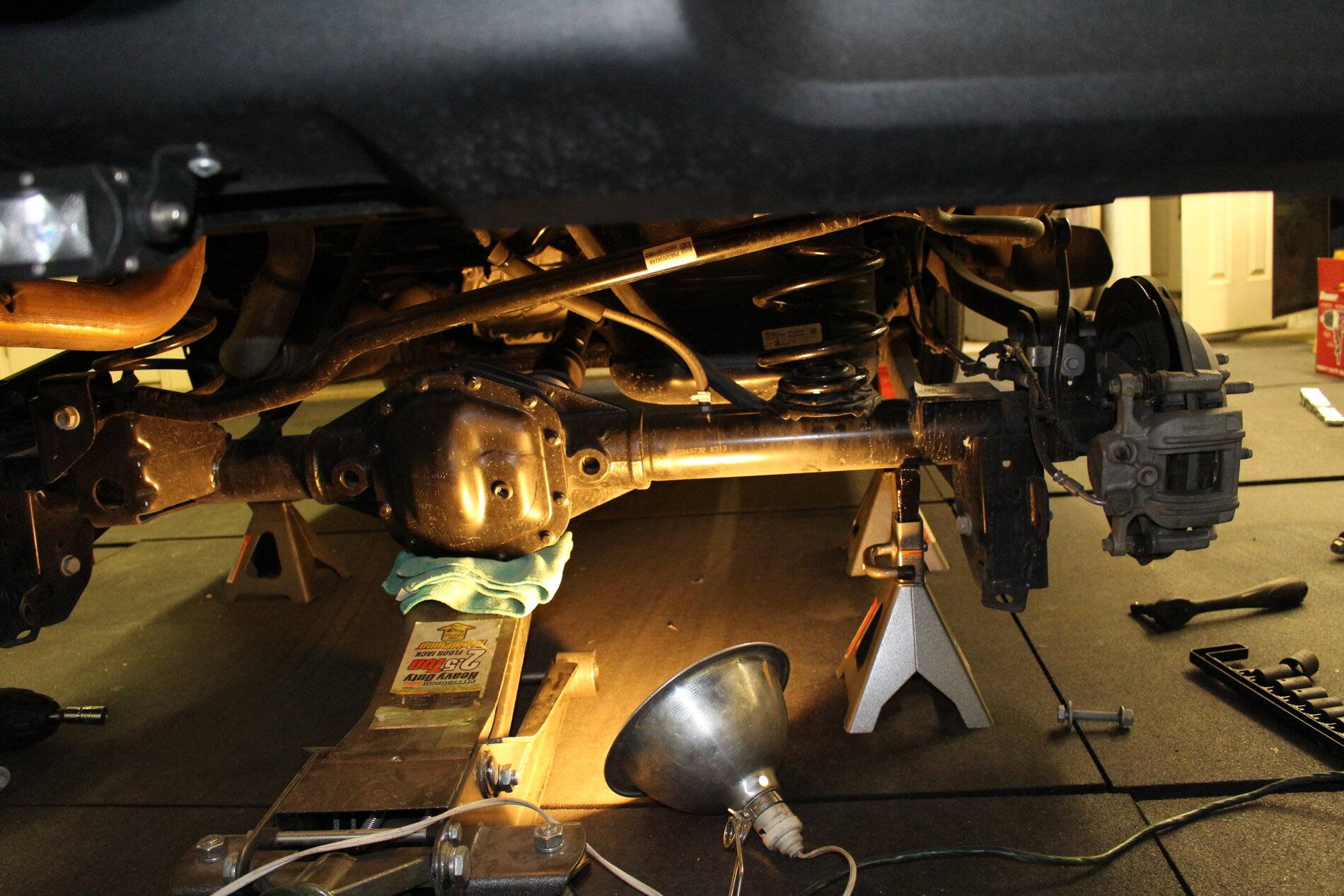 Jeep Wrangler JL Floor Jack for Installing Lift IMG_0242.JPG