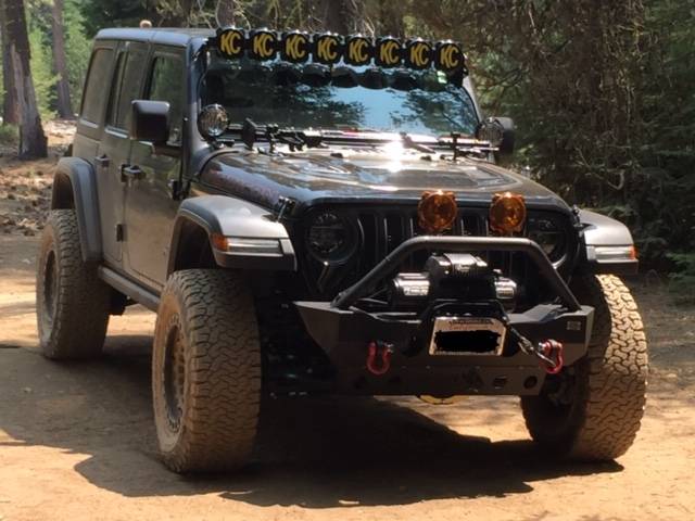 Jeep Wrangler JL Fishbone Stubby Bumper splorin