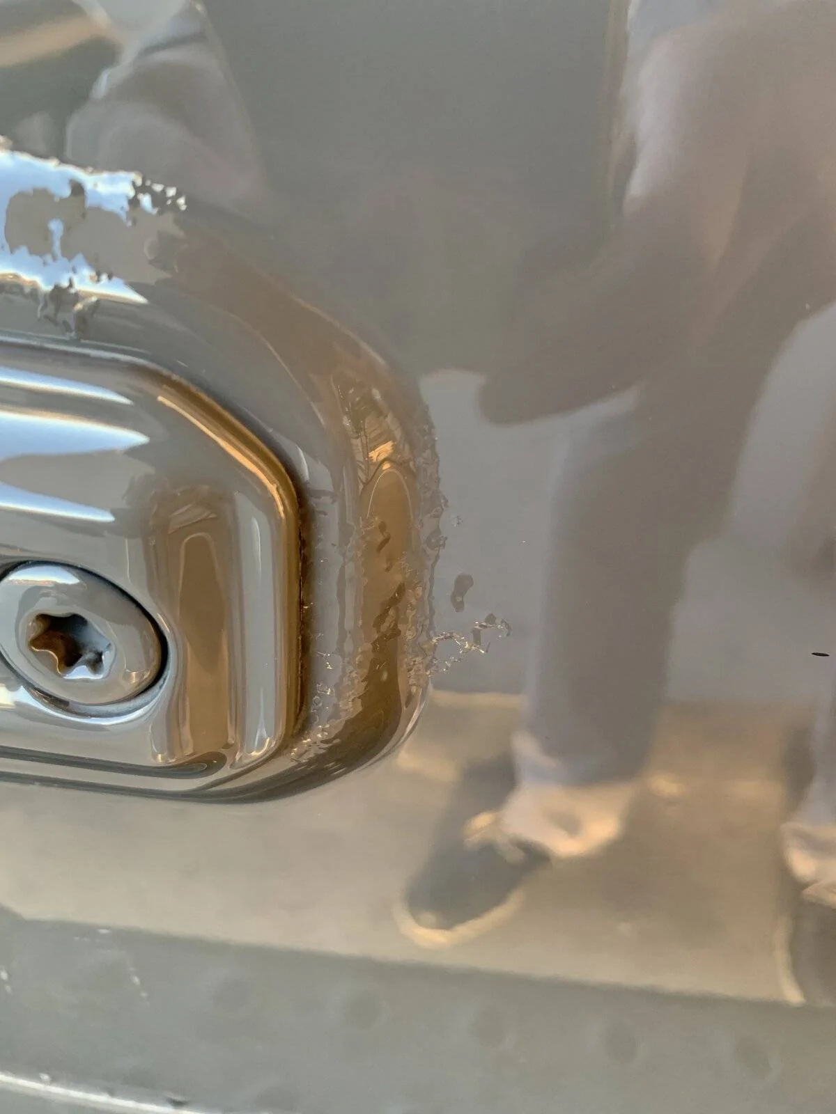 Jeep Wrangler JL Bubbles in Paint at Door Hinges 2882283B-75D4-4F2F-991C-E9CF4A174226