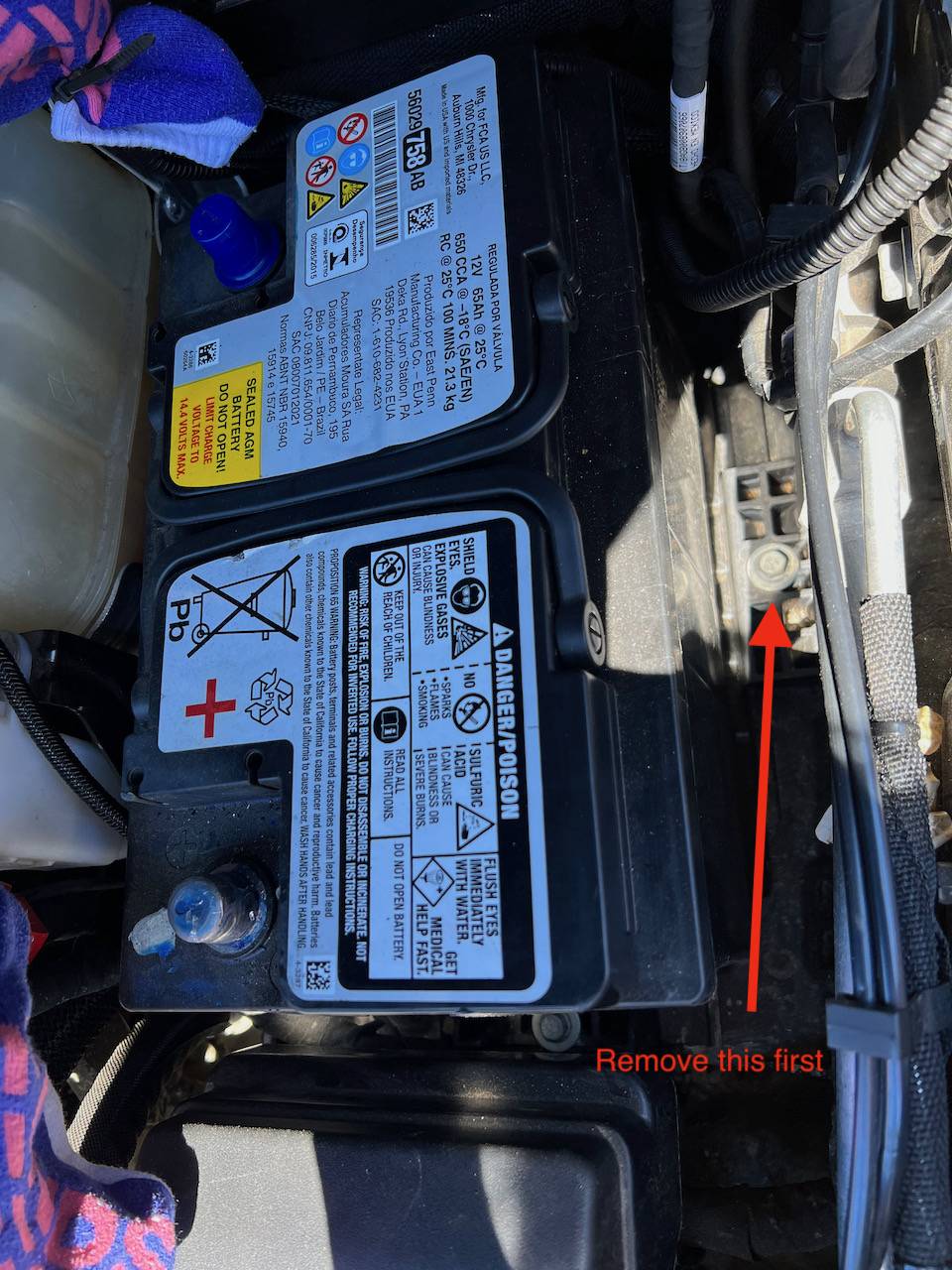 Jeep Wrangler JL Batteries replacement made easy on RHD IMG_0695