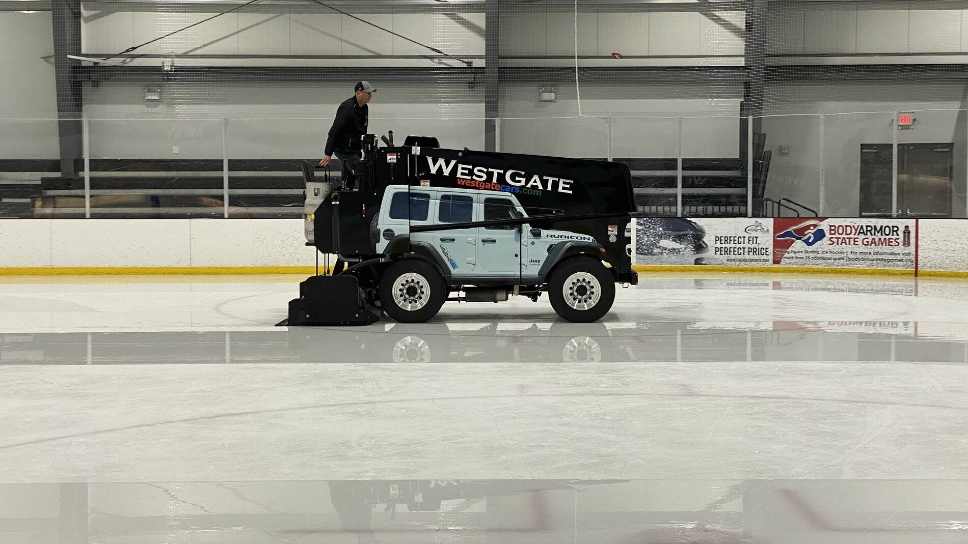 Jeep Wrangler JL Jeep Zamboni D1B66D0E-9F9A-41EC-879F-066E06D482D6