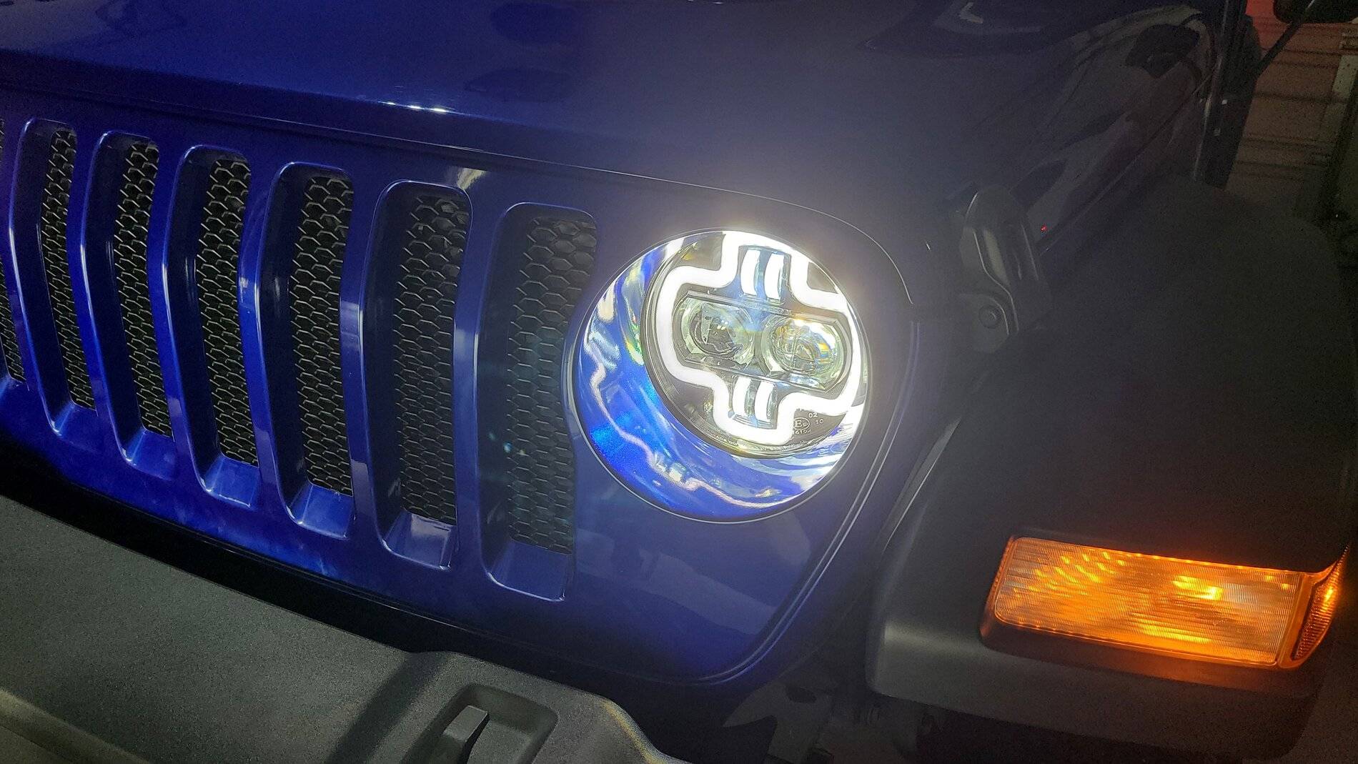 Jeep Wrangler JL Headlight Upgrade 20210902_210910