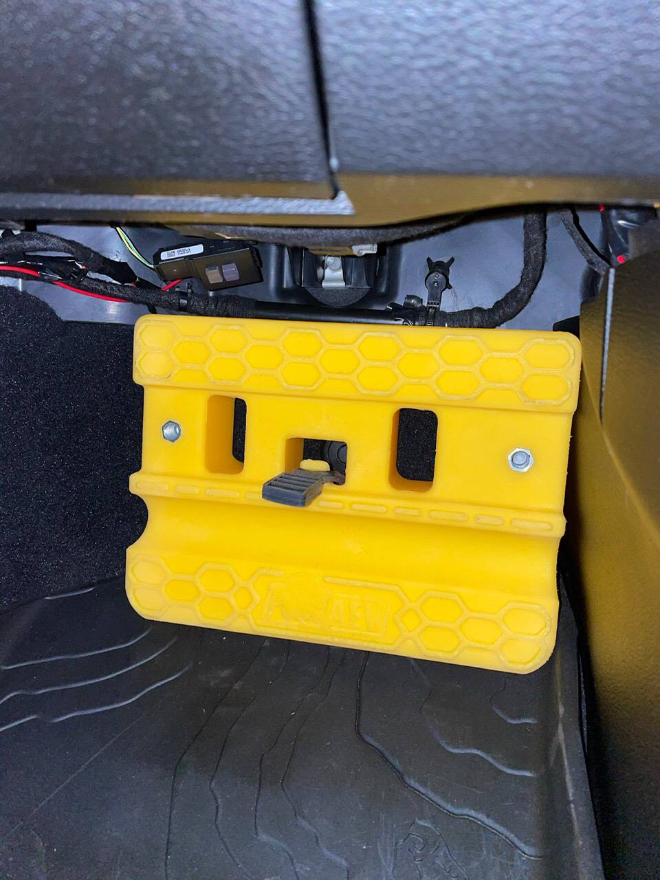 Jeep Wrangler JL Interior/Exterior Storage Ideas Area 1F283FD1-E51E-400C-91A9-20D09678C5DD