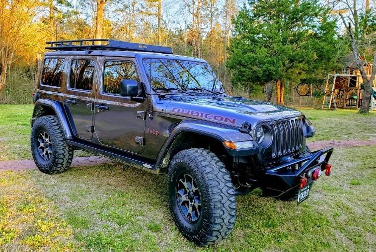 Jeep Wrangler JL Body colored vs black top Screenshot_20211024-231239_Photos